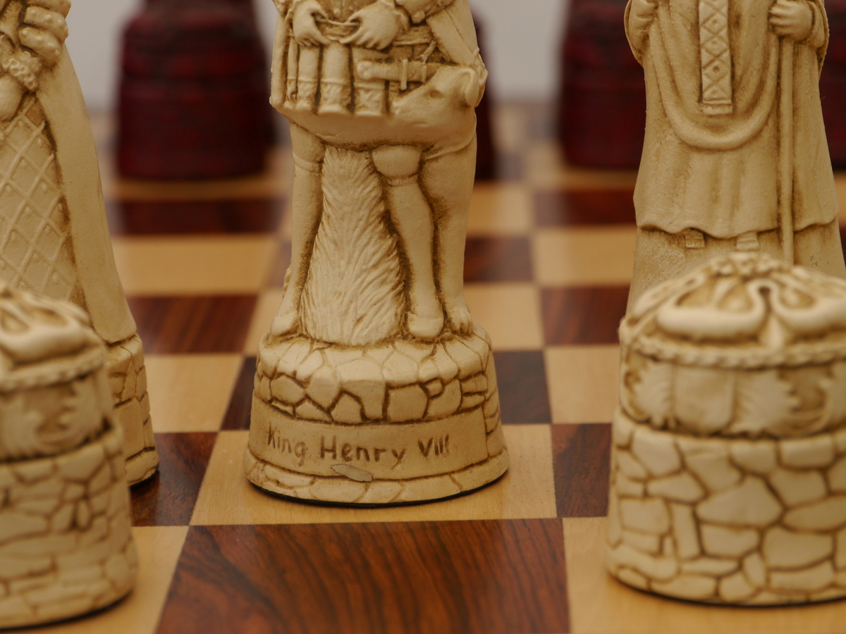 English Chess Pieces by Berkeley - Cardinal Red – Chess House