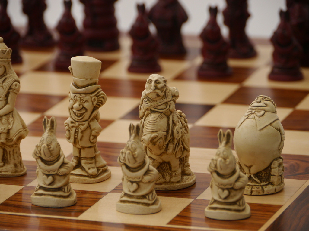 Berkeley Chess Ltd - Alice in Wonderland Chess Set - Ivory and Red
