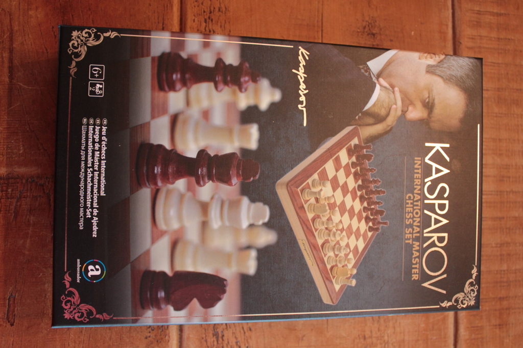 KASPAROV International Master Chess Set