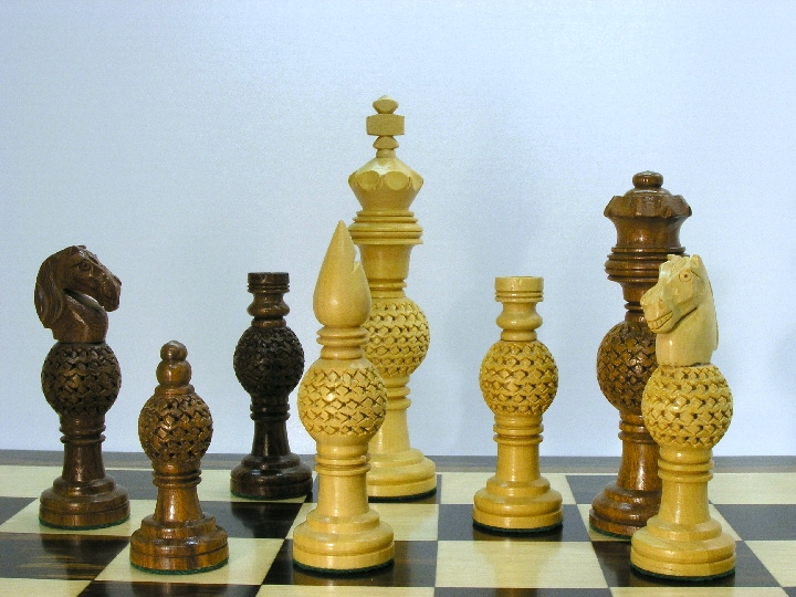 Globe Fret Weighted 5.5 inch King Chess Pieces - ChessBaron Chess Sets USA  - Call (213) 325 6540