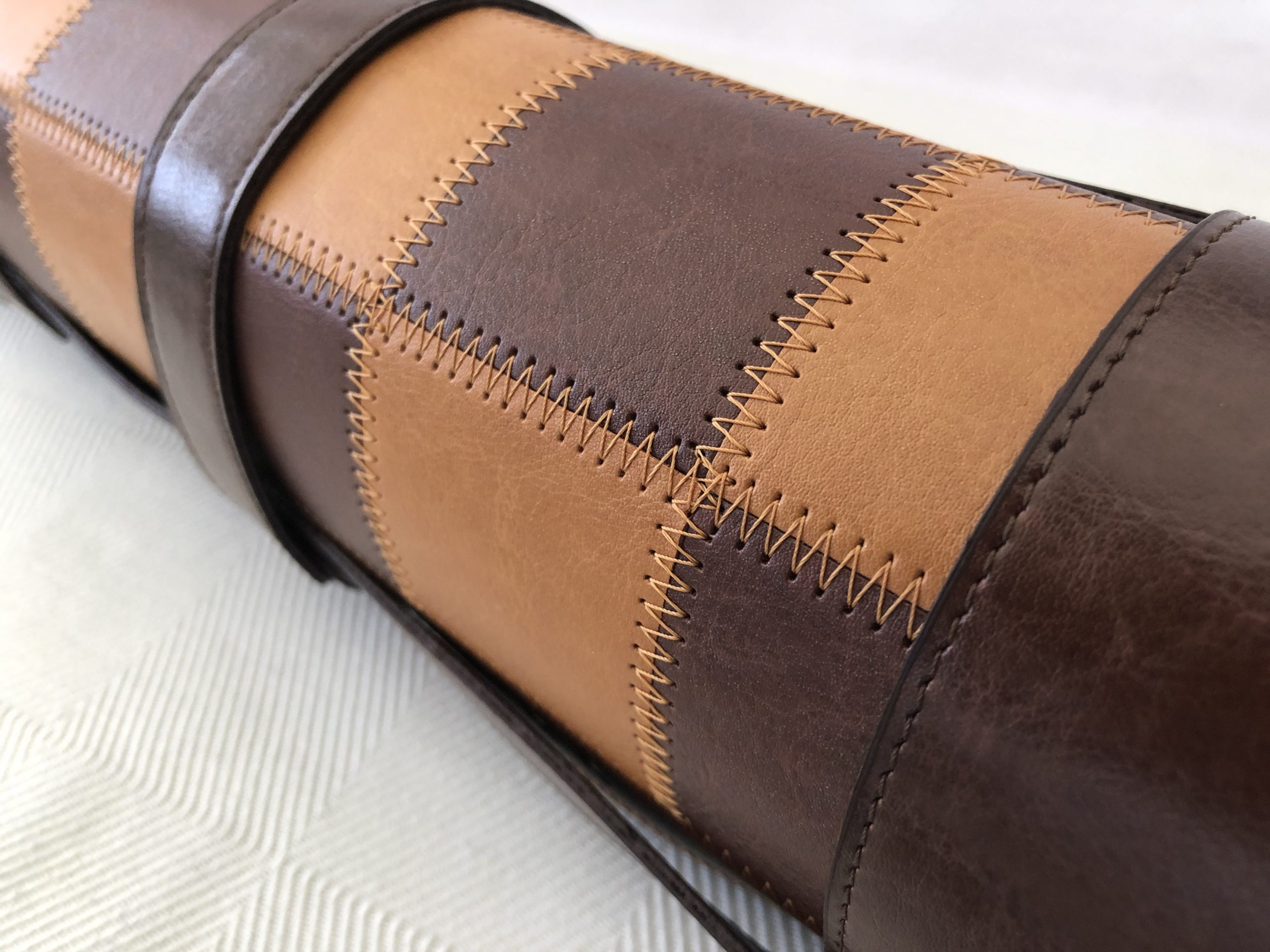 Rollup Thick Leather Chess Case, Mat and Weighted Chess Pieces - ChessBaron Chess Sets Canada - Call (213) 325 6540