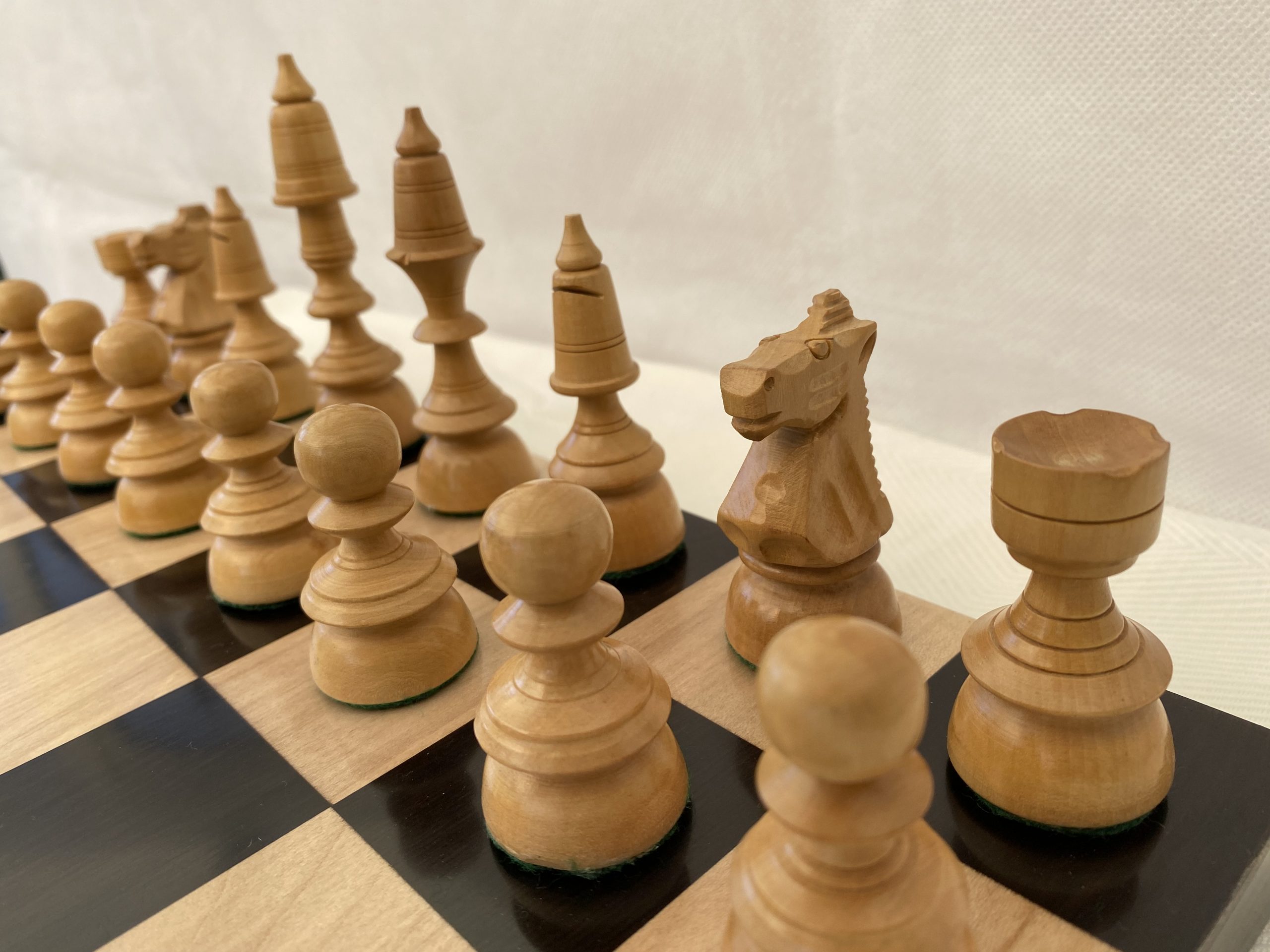 ChessBaron SALE! Chess Sets, Boards, Computers, Backgammon, (213) 325  6540