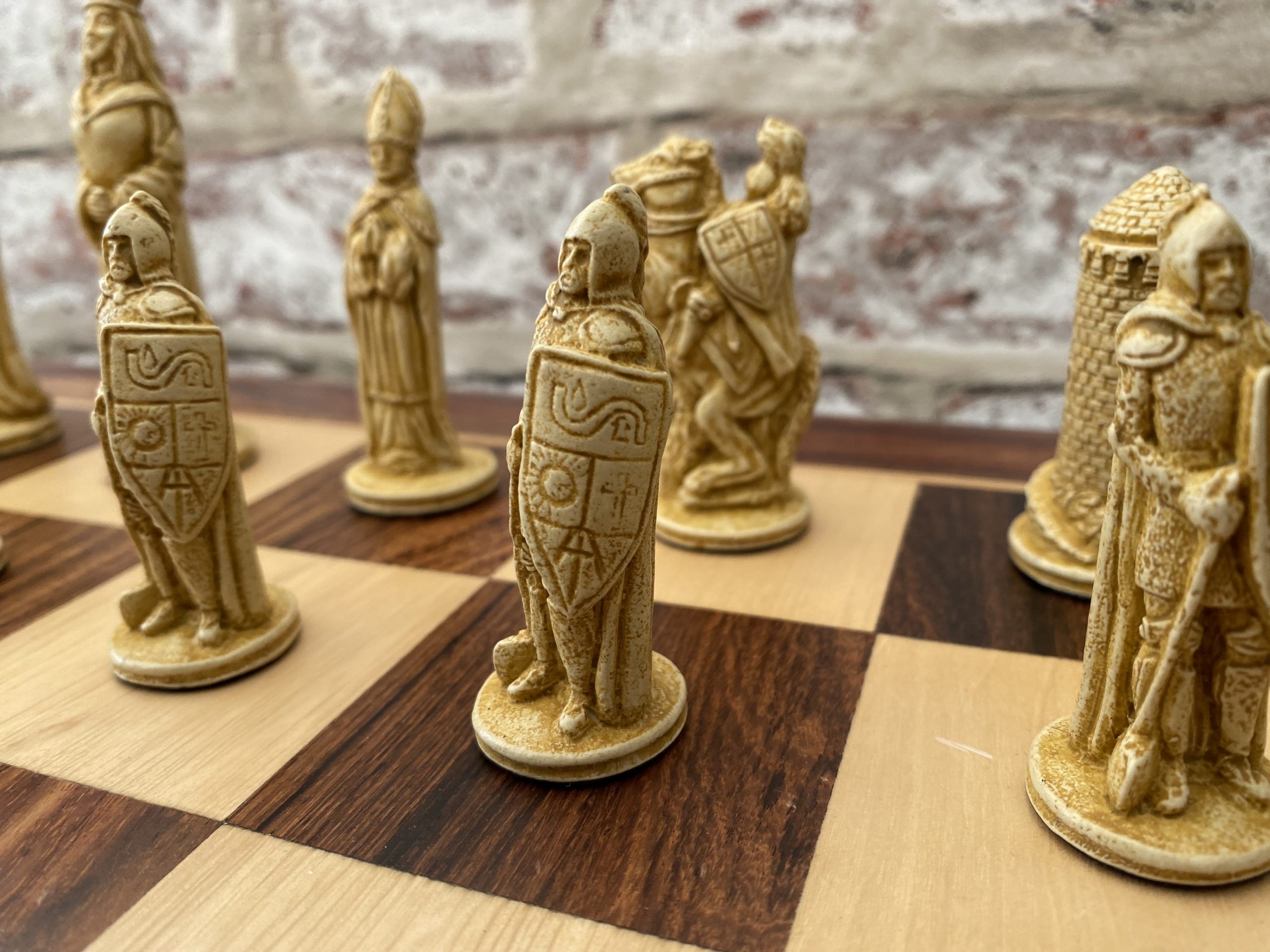 Camelot Chess Pieces by Berkeley - Cardinal Red
