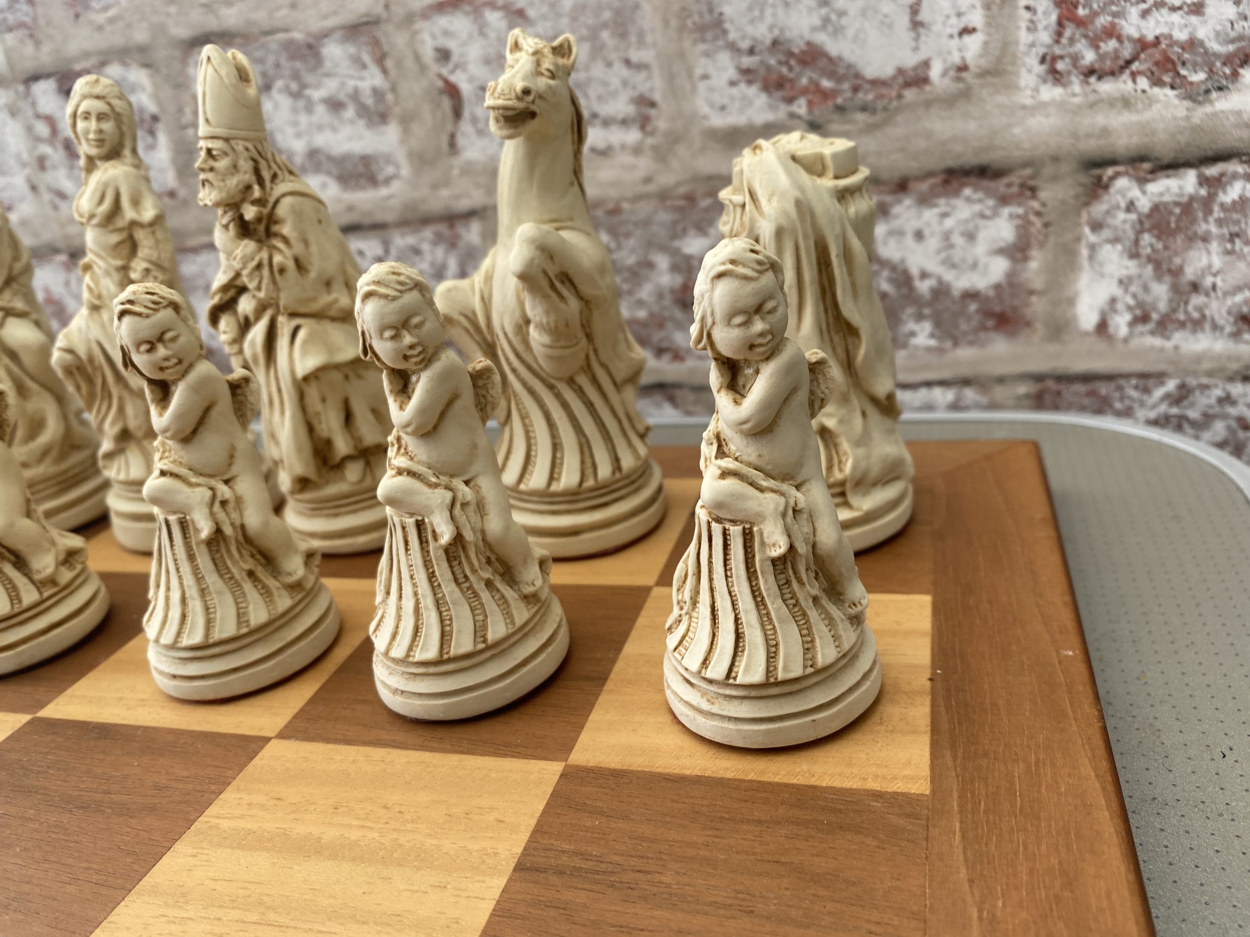 Louis XIV Plain Theme Chess Set  Chess board, Chess set, Chess game