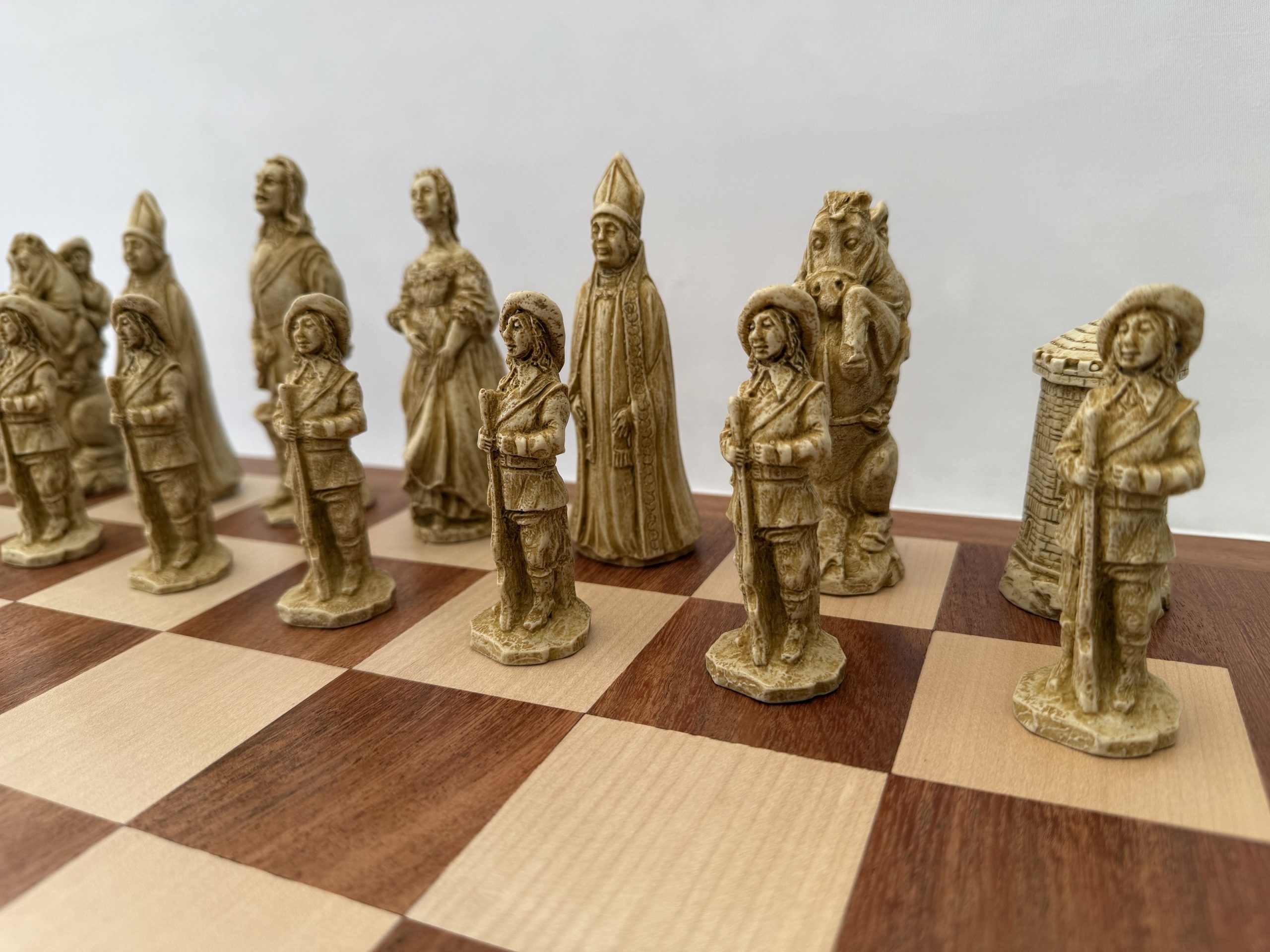 Cavaliers and Roundheads - Dark Brown